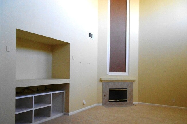 Photo - 5 bedroom 3 bath 2 story house located in ...