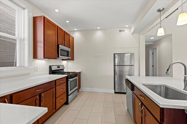 Photo - 4912 N Washtenaw Ave Unit 3