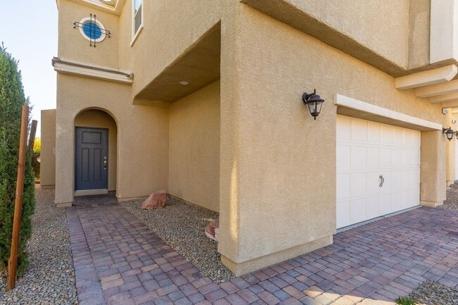 Photo - 6856 Pivot Point St