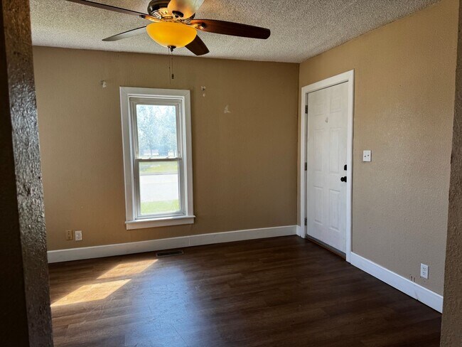 Photo - 209 Grice St
