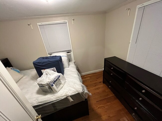 Photo - 47 Sheldon St