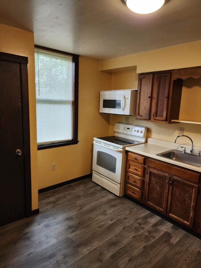 Photo - Benjamin st apt#1 Unit 1