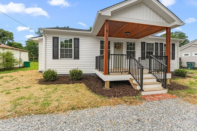 Photo - 9 E Berry St
