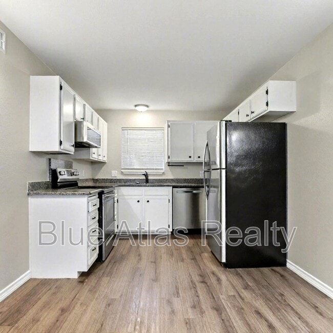 Building Photo - 225 Bryan St Unit 5