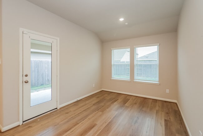 Photo - 1022 Modesto Dr