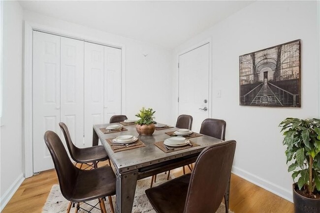 Photo - 2215 Gordon Cir