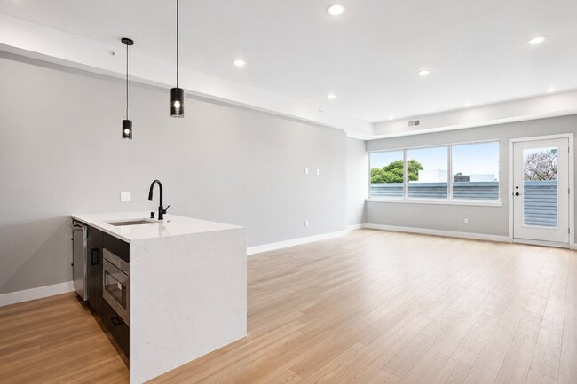 Photo - 1314 N Marston St Unit 1314 N Marston St