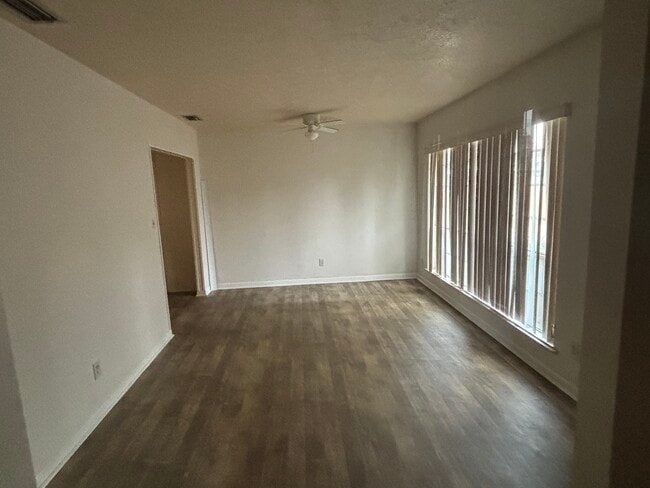 Photo - 929 Cypress Ave