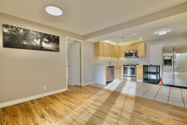 Photo - 17305 Dayton Ave N Unidad A