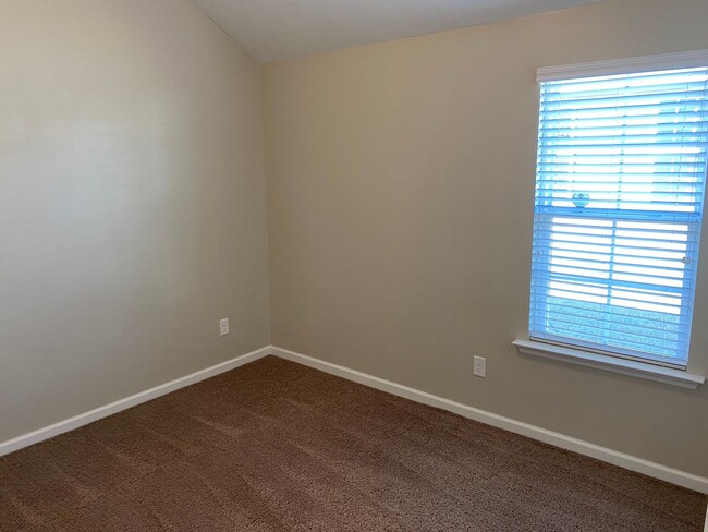 2022 Hatton Ct