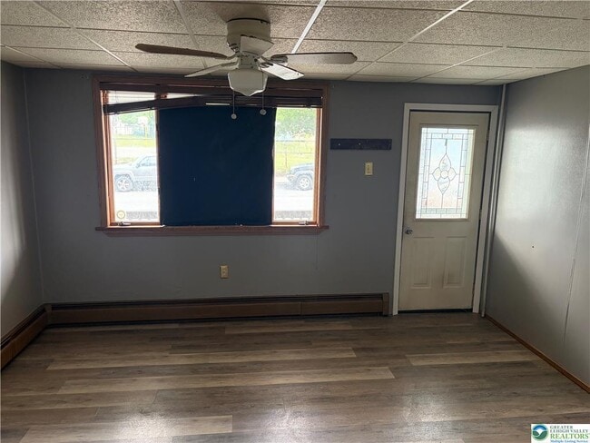 Photo - 142 W High St