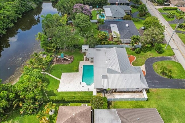 Photo - 1120 E Tropical Way