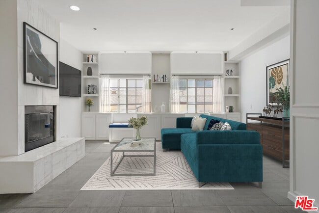 Building Photo - 850 N Poinsettia Pl Unit 3 Rental