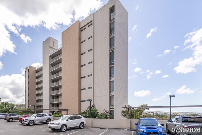Building Photo - $3,000 / 2 Bed / 2 Bath / 2 Parking – Colonnade on The Green