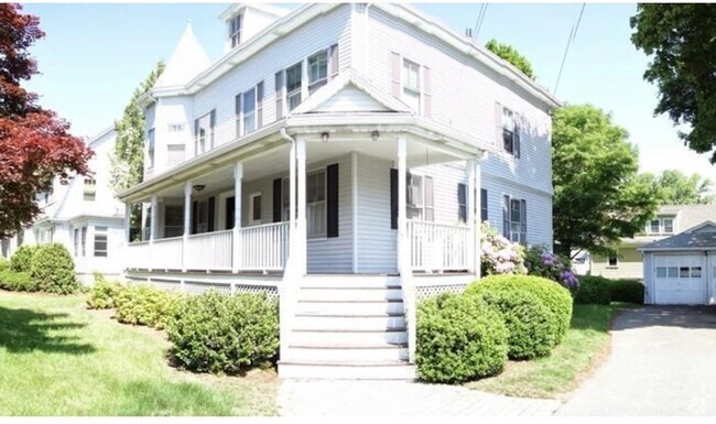 Building Photo - 885 Belmont St Unit 2 Rental