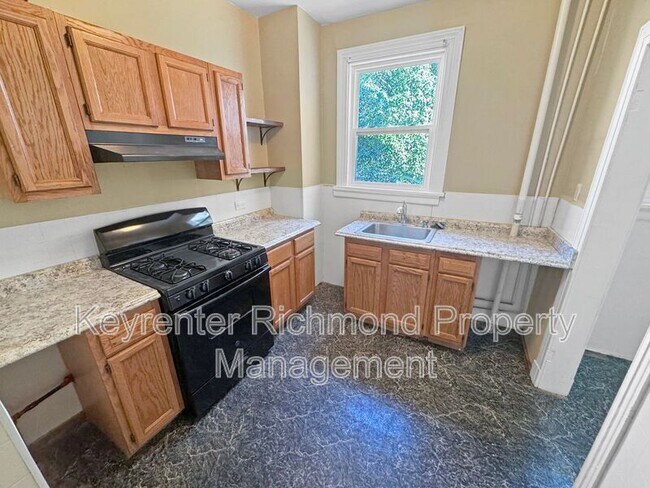 Photo - 2806 Hawthorne Ave Unit 1