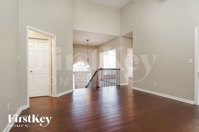 Photo - 5612 Elliot Cir