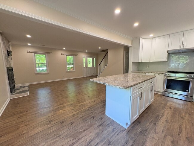 Photo - 3 Bedroom, 2 Bathroom House in Lewisville!