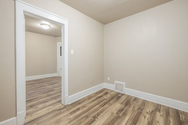 Photo - 238- 240 1/2 S Park Ave Unit 240