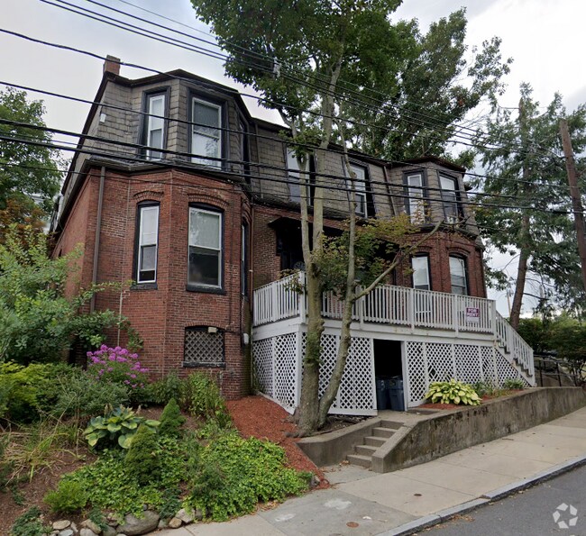 Building Photo - 38 Newton St Unit 1 Rental