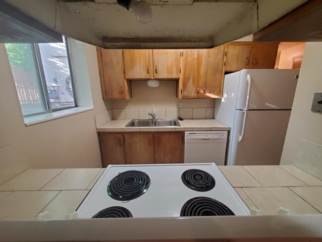 Photo - 426 W 200 S