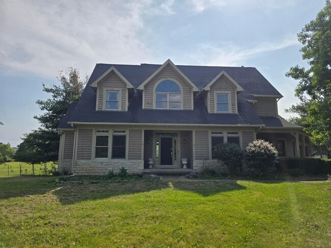 Building Photo - 3034 Russell Rd