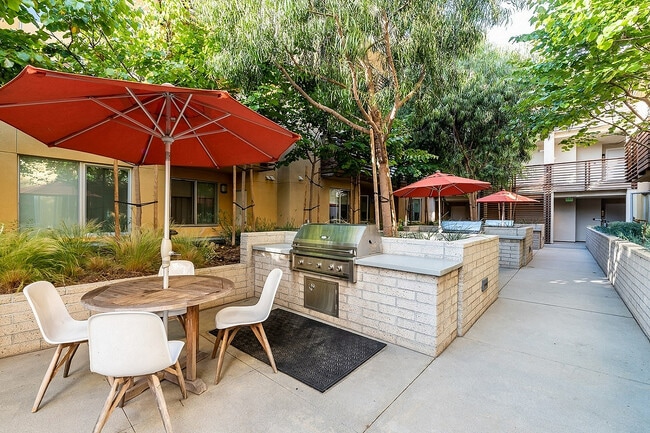 Runway Playa Vista Grill Stations - Runway Playa Vista