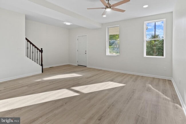 Photo - 112 N Hilton St