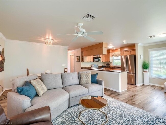 6020 Cypress Ln