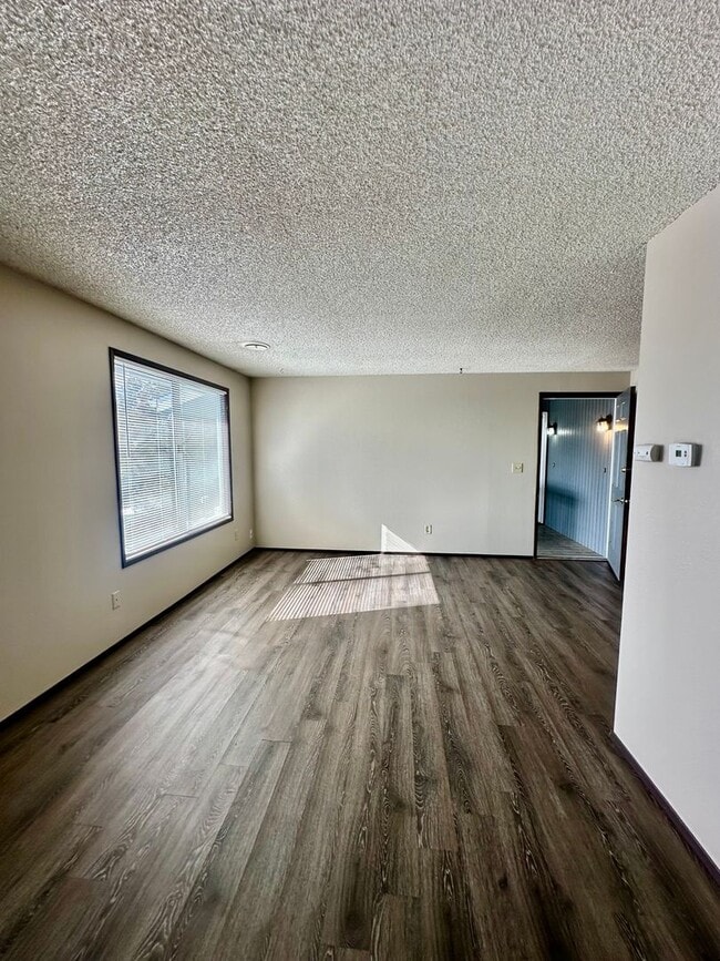 Photo - 2bdrm, 1 bath apartment in Moyina Heights. Water,sewer & garbage included