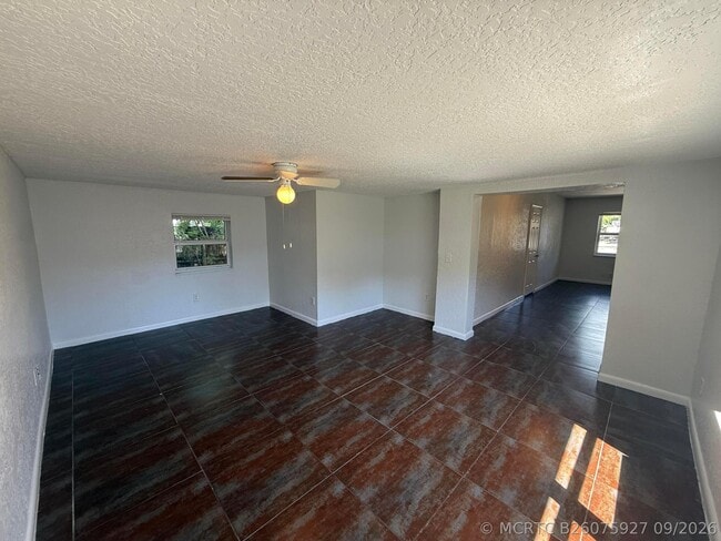 1642 NW 13th Ct