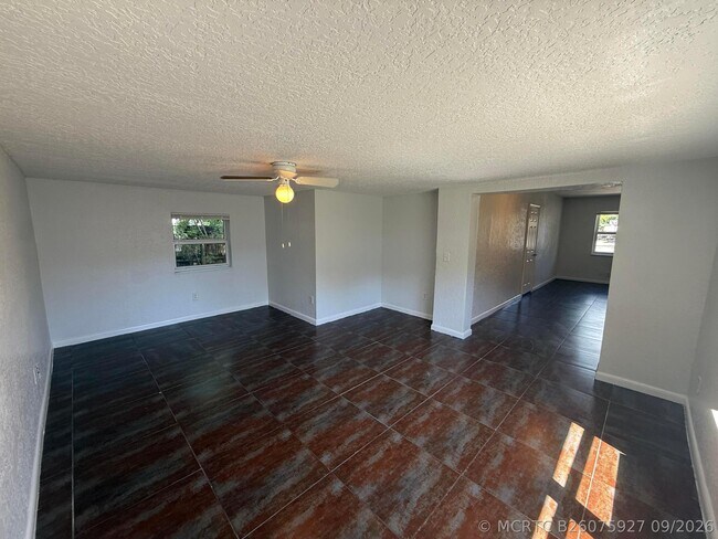 Photo - 1642 NW 13th Ct