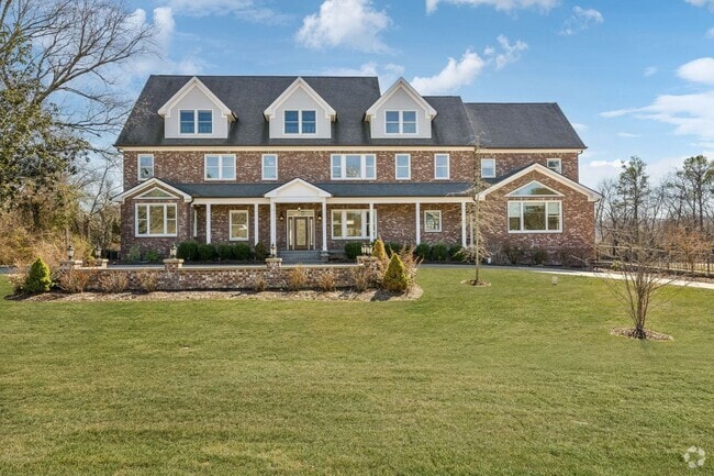 Building Photo - Luxury Home for Lease in Brentwood's Meado...