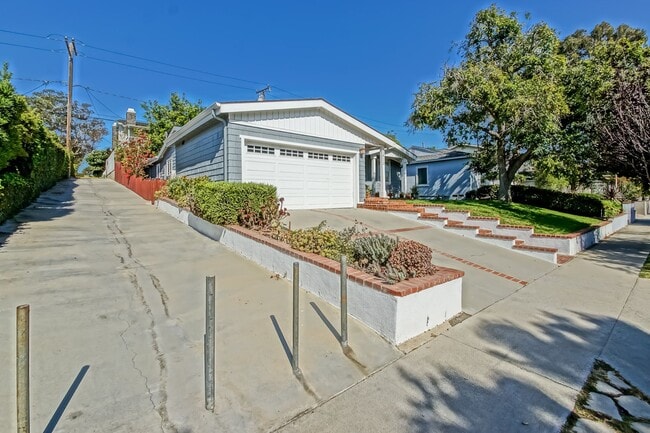 Photo - 1813 N Meadows Ave