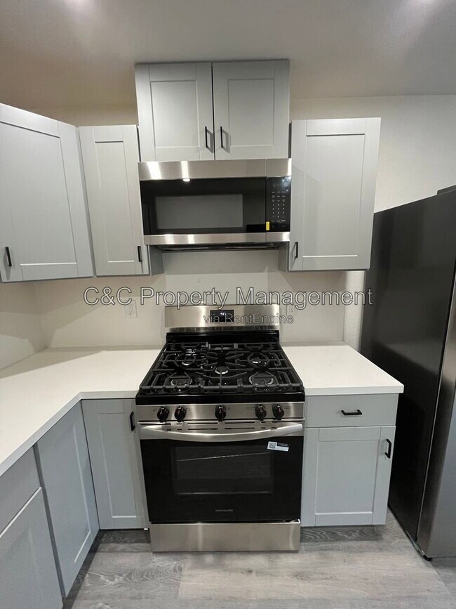 6628 Helen Ct Unit B