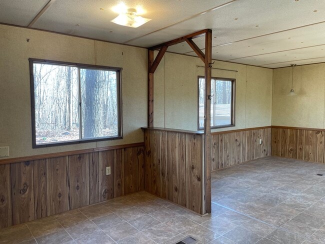 Photo - 3 BED, 1.5 BATH MOBILE HOME