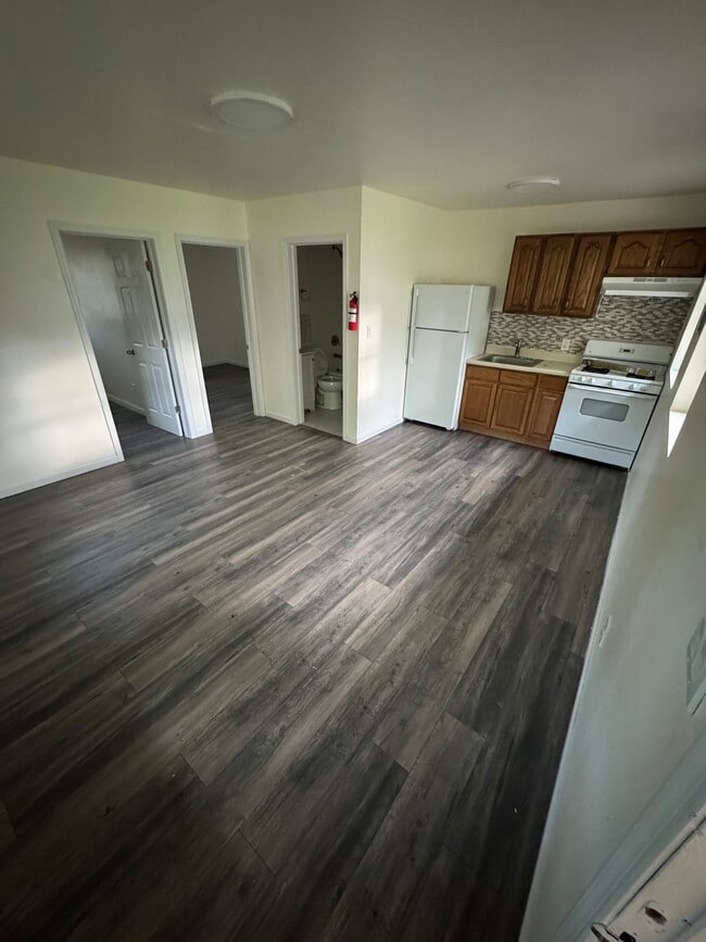 Building Photo - 27 Hillside Ave Unit 8 Rental