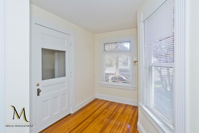 Photo - 208-210 Fort Pleasant Ave Unit 210 Fort Pleasant Ave
