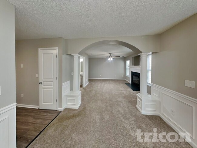 Photo - 111 Darbys Run Way