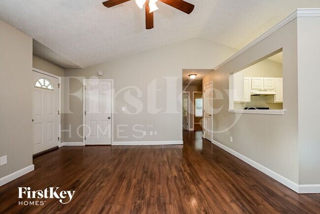 Photo - 104 Waters Edge Dr