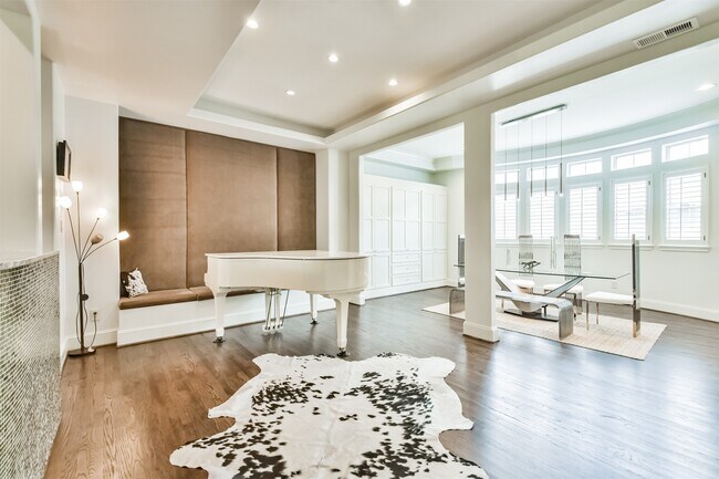 Photo - 4736 Post Oak Timber Dr