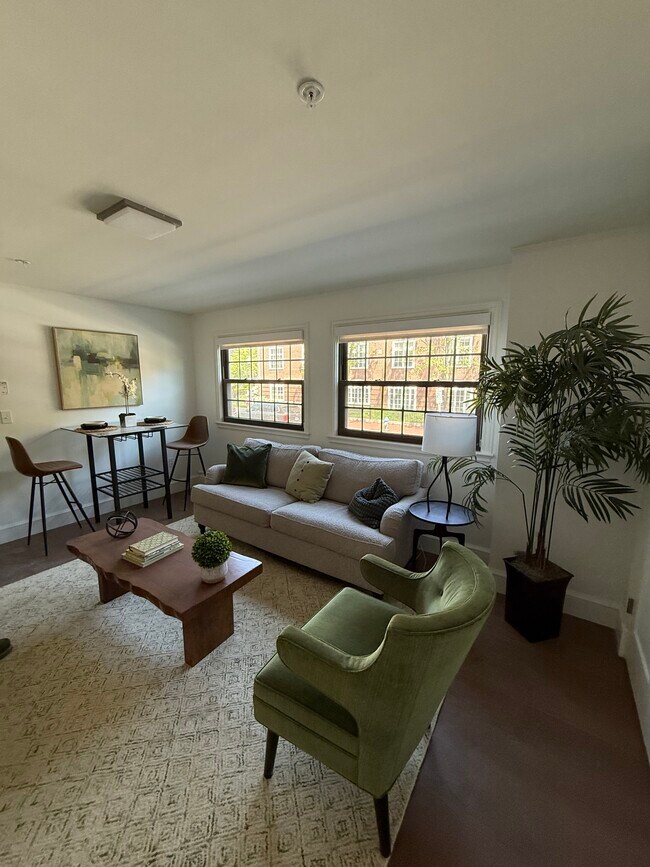 Photo - 1210 Massachusetts Ave Unidad 1