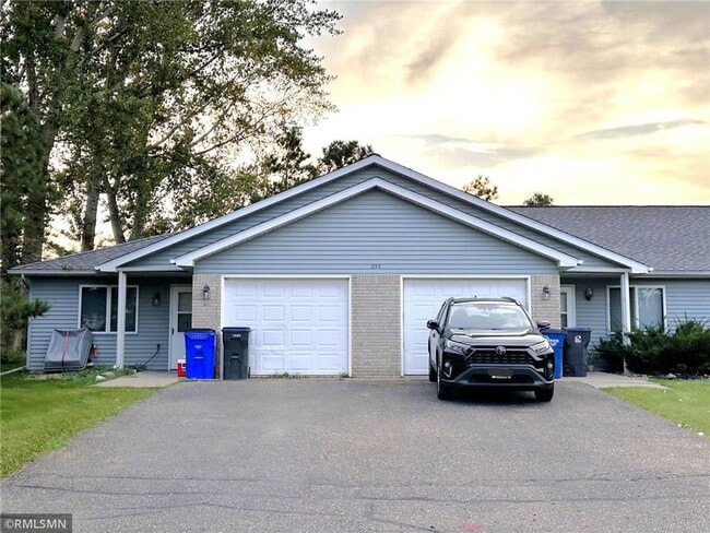 Photo - 855 Highview Dr Townhome