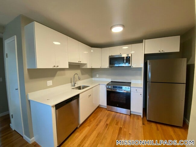 Building Photo - 226 Parker Hill Ave Rental