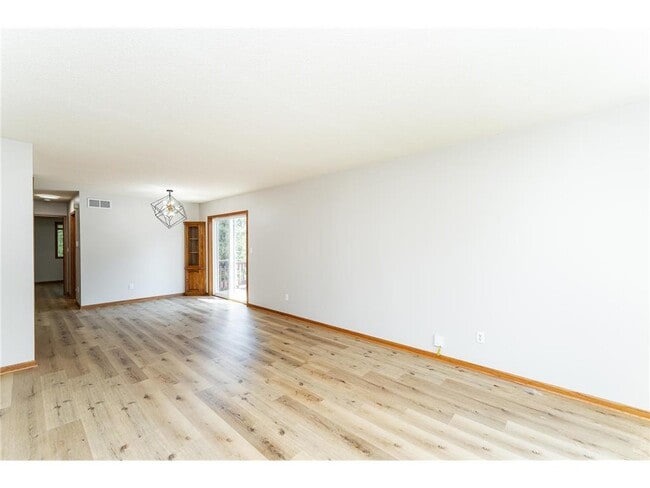 Photo - 3323 7th St NW