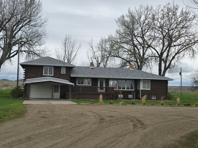 4 bed, 3 bath house in the country - 4 bed, 3 bath house in the country