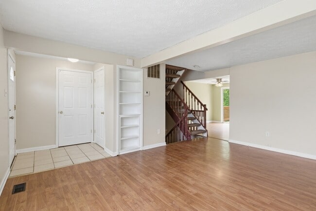 Photo - 19 Hoban Ct
