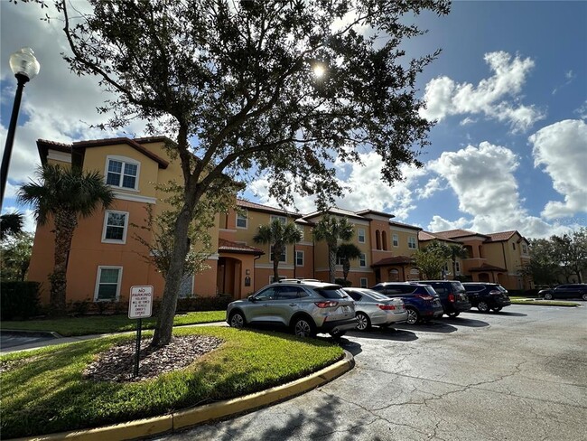 Photo - 5479 Vineland Rd Condo Unit 9107