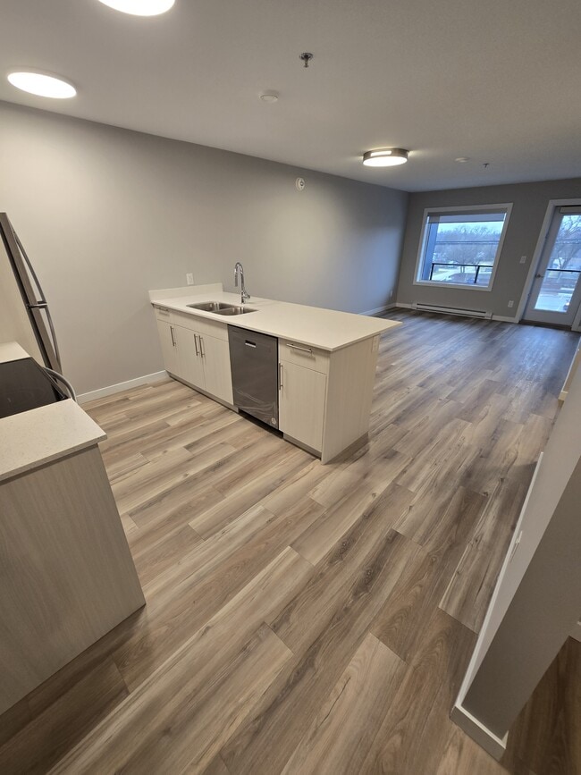 Photo - 475 St Anne's Rd Unit 507