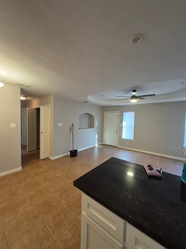 Photo - 617 DFW Dr Unit Apt 4